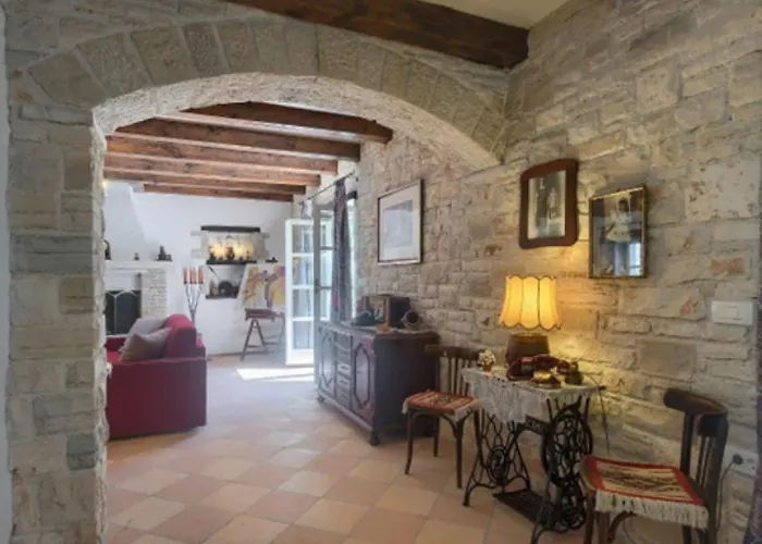 White House B Istria By Guide * Muntrilj