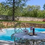 White House B Istria By Guide Vila