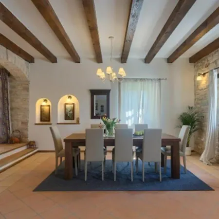 White House B Istria By Guide וילה Muntrilj