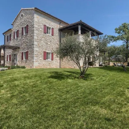 White House B Istria By Guide * Muntrilj