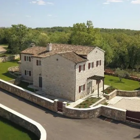 White House B Istria By Guide * Muntrilj