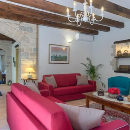 White House B Istria By Guide